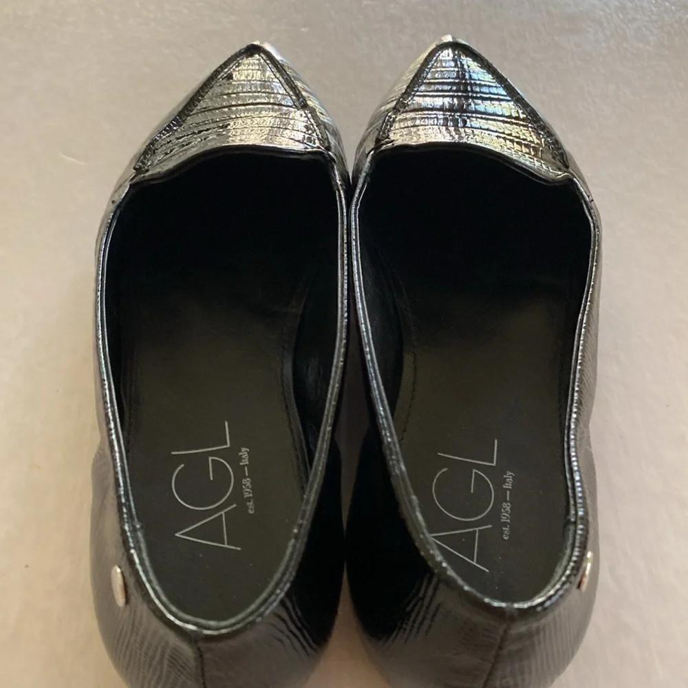 AGL Black Crocodile- embossed Patent Leather Pointed Toe Flats Size 38.5